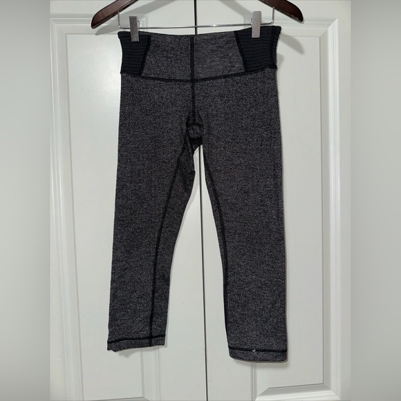 lululemon athletica Pants - Lululemon Wunder Under Crop III Heathered Grey Leggings Size 4
